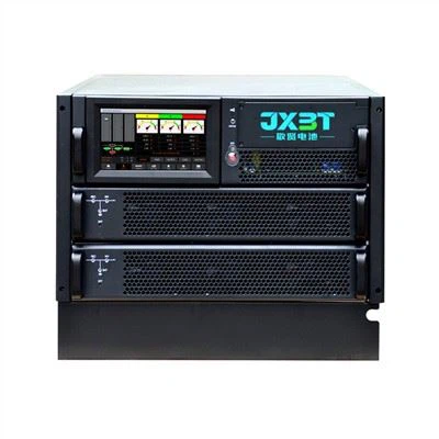 3-fazni UPS za montažo v omaro